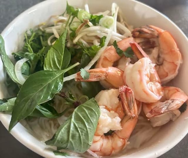 Pho Tom (Shrimp Pho).